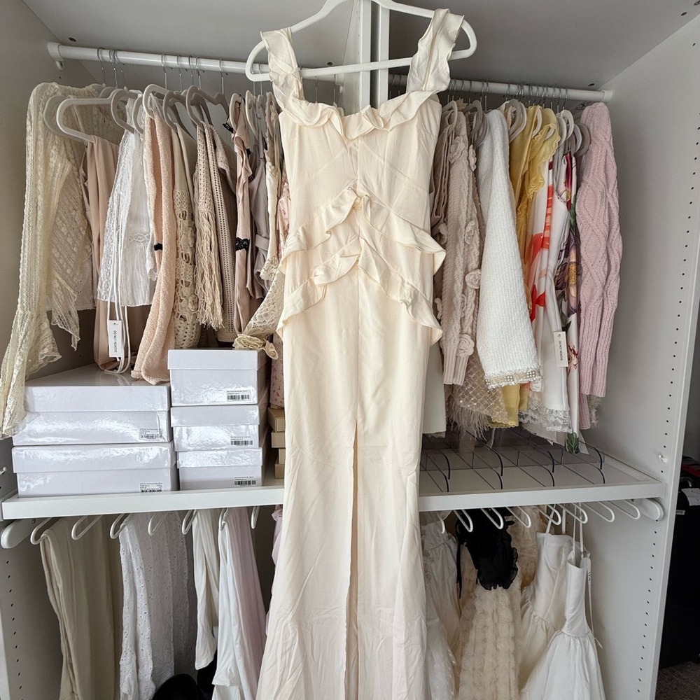 Elegant Cream Maxi Dress